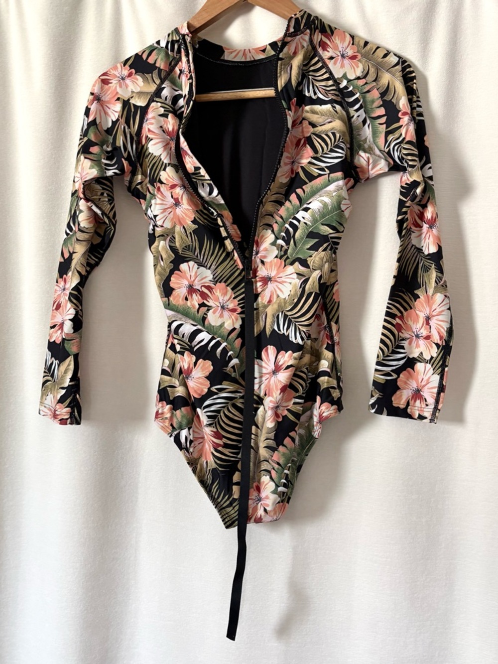 Rip Curl Leilani UPF 50+ Wetsuit size L/14 - Picture 7 of 10